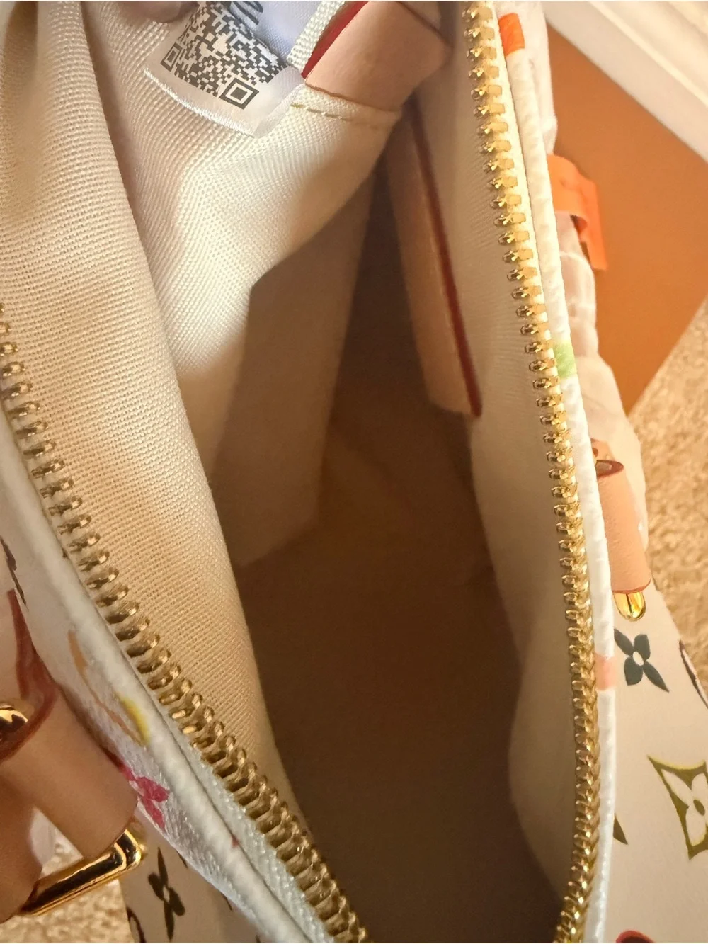 Louis Vuitton iconic lv